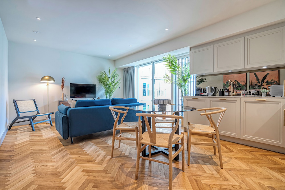 Luxury flats near Big Ben and London Eye