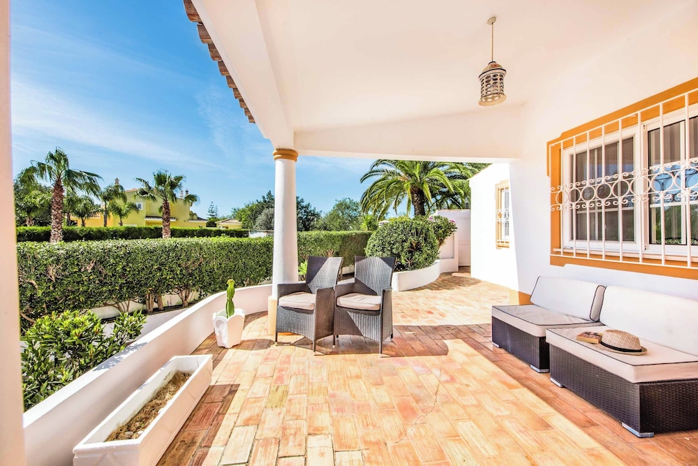 Villa Buganvilia
