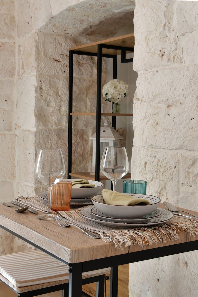 Lamarossa Trulli & Suites