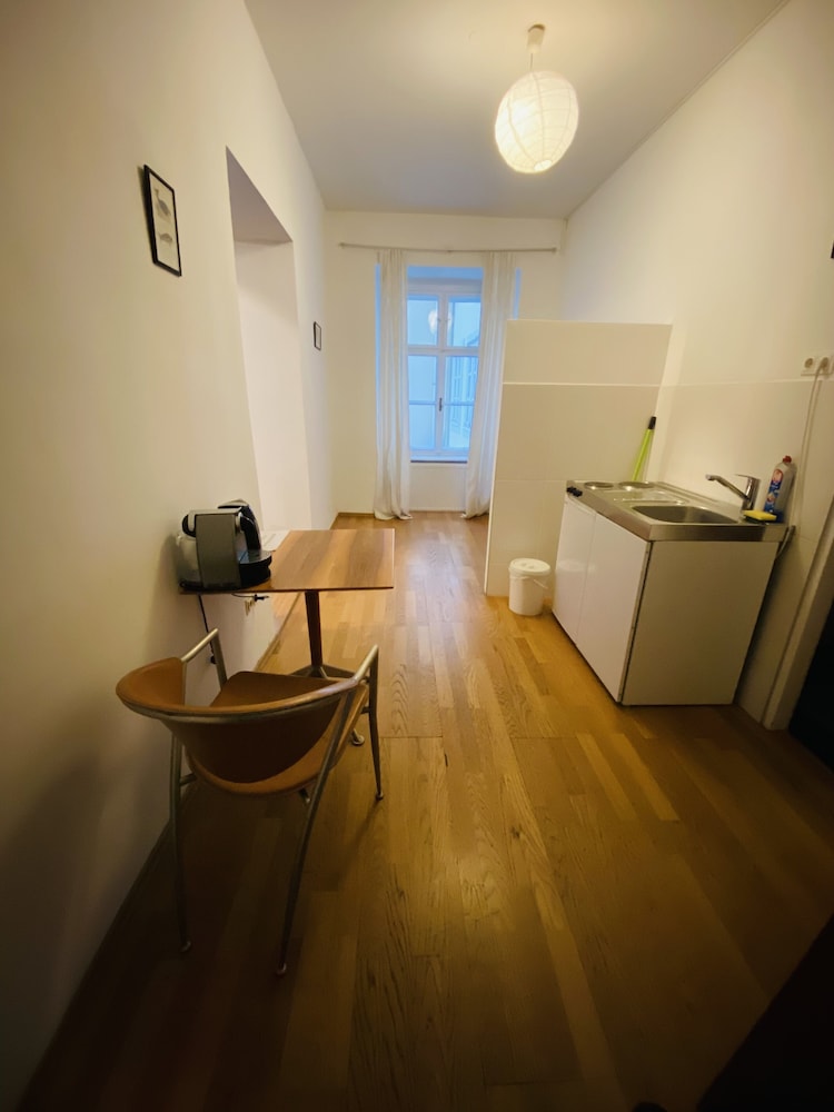 Hans-Sachs-Gasse 10