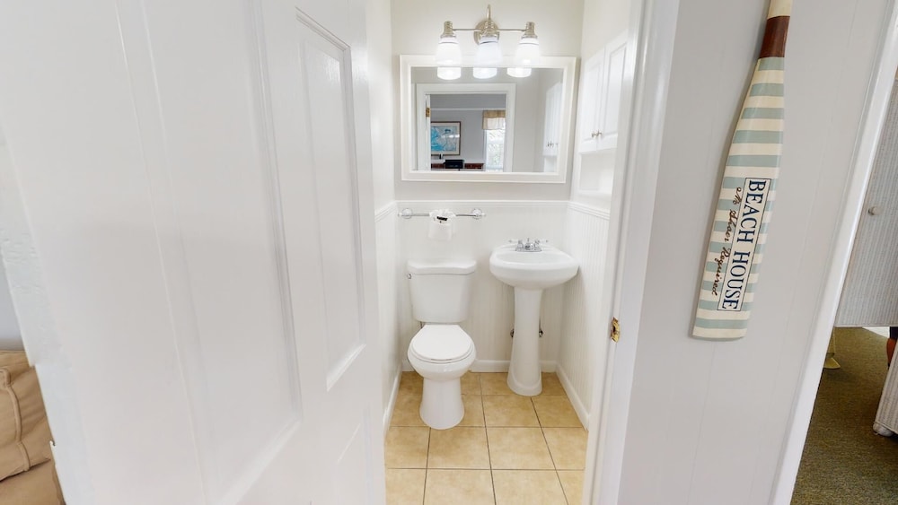 Beach Nugget by Tybee Vacation Rentals