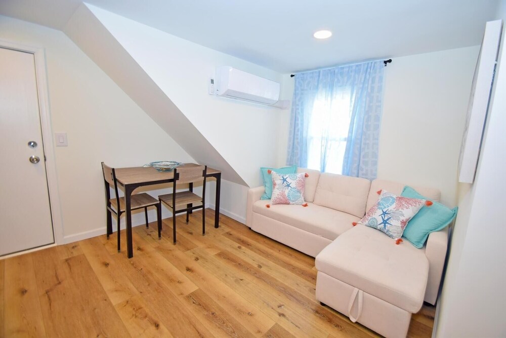 Parrot Bay-key West Cabanas 42 1 Bedroom Condo by RedAwning