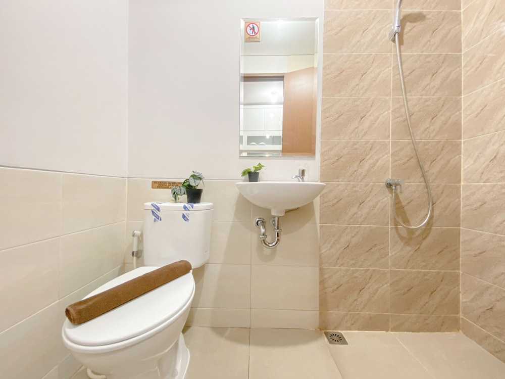 Great Deal And Homey Studio Apartment At Transpark Juanda Bekasi Timur