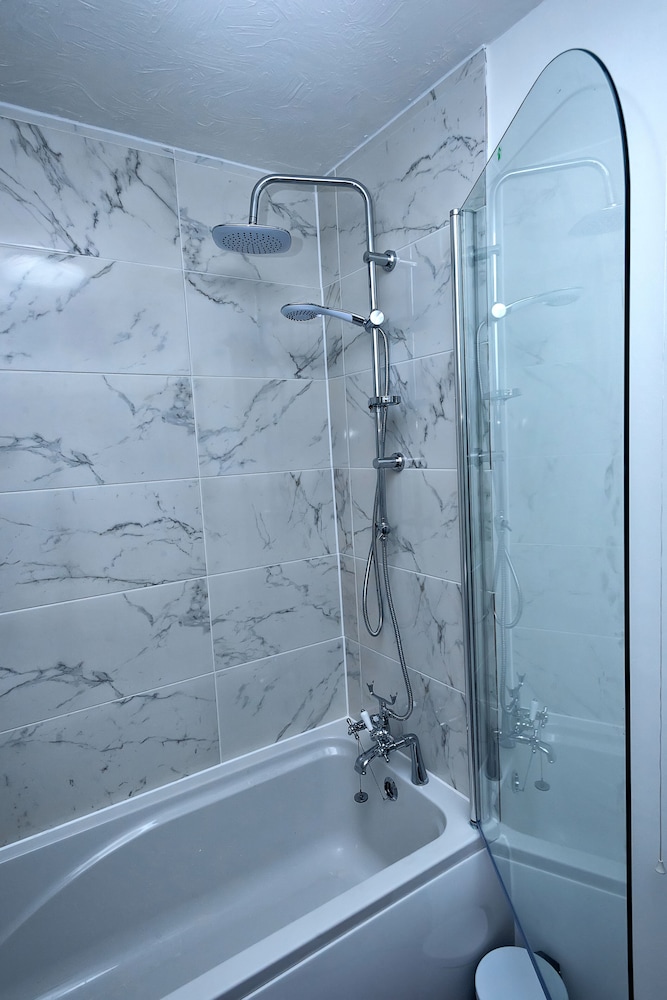 I Love London! A Stunning 2 Bed Home Sleeps 1-3!