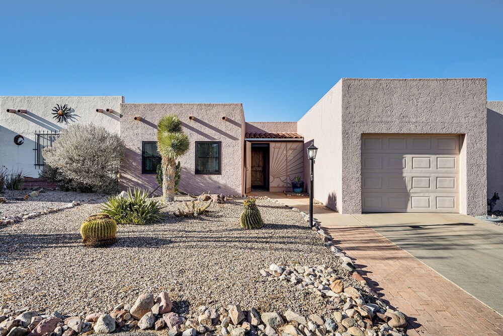 Tranquil Green Valley Home w/ Screened Porch