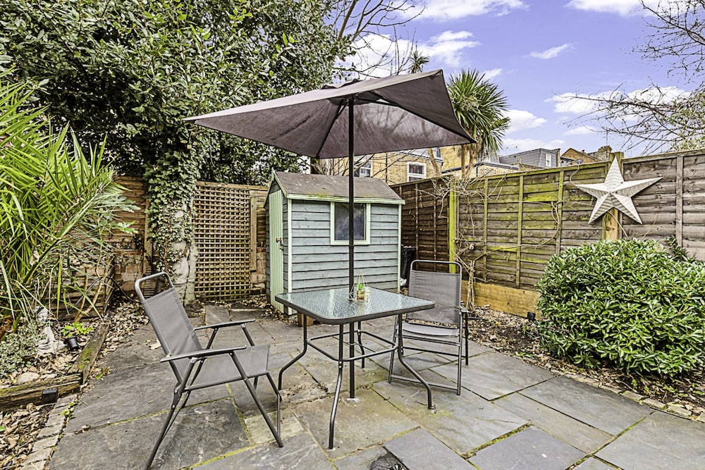 outdoor bbq area
