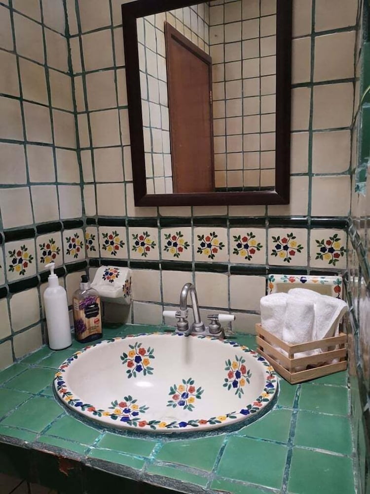 Zacatecas Vacations - Habitacion con vista a la Bufa - Property Image 5