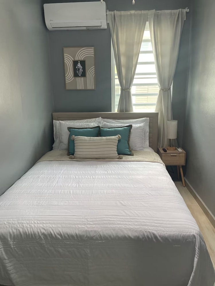 Blue Pearl-4 D'Luxe Beach Retreat
