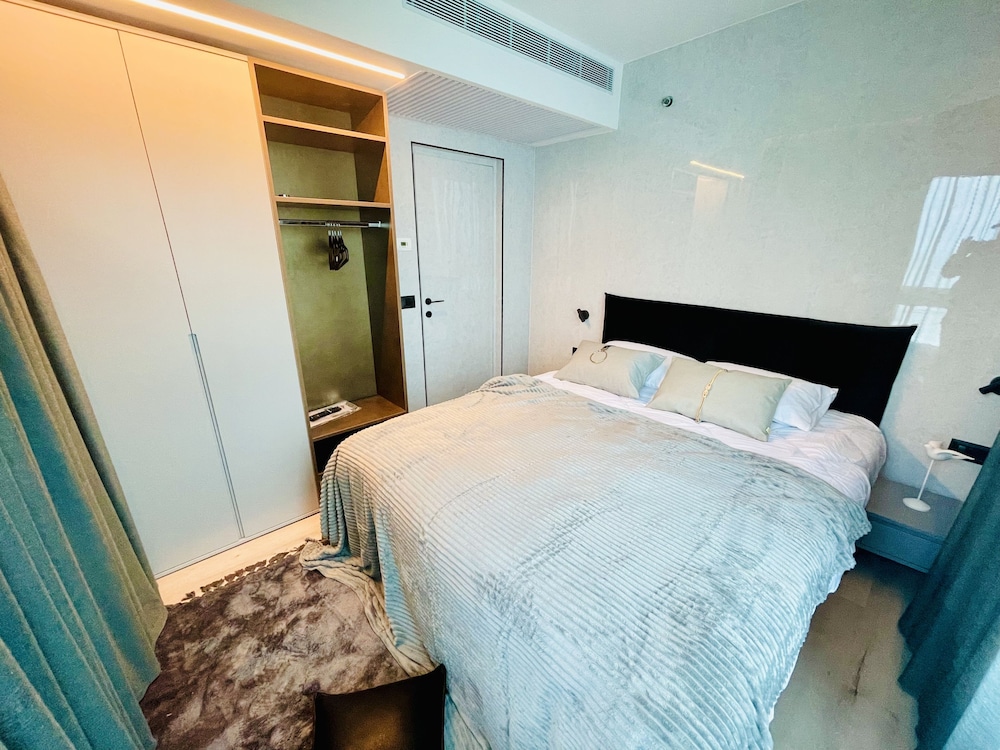 Carmel Holiday Apartments