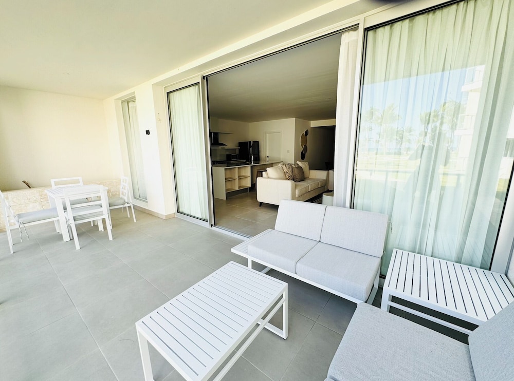 Playa Palmera Beach Front Apartments
