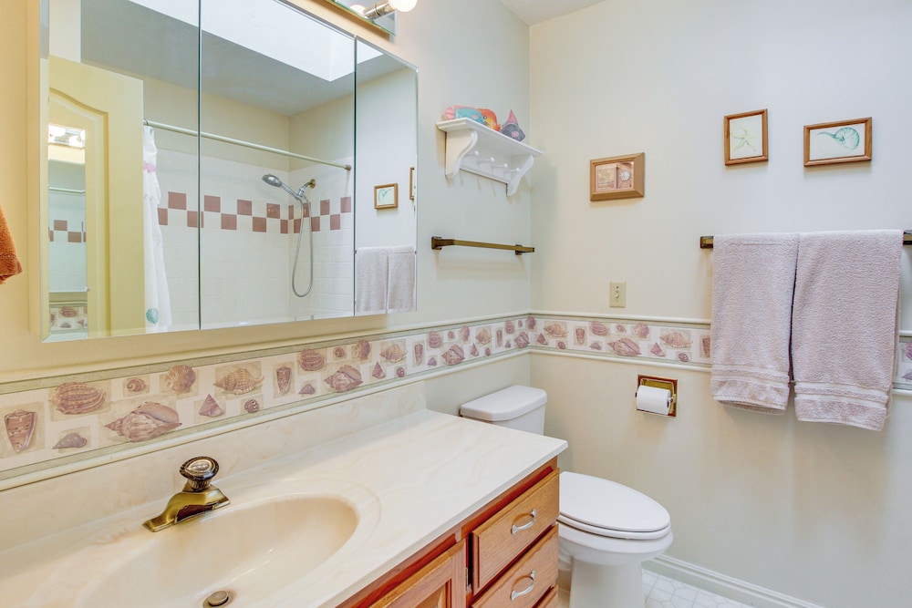 5 Mi to Downtown Logan: Scenic Retreat w/ Patio
