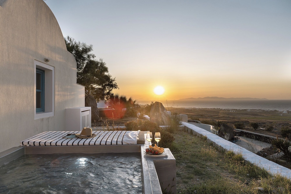GTK Santorini Oia Sunset Villas