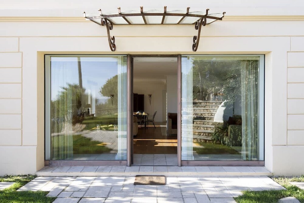 Magnificent Villa With sea View in Theoule sur Mer