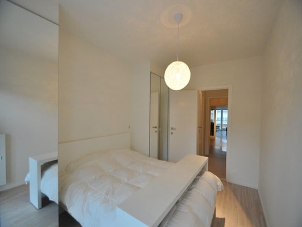 Modern 5th Floor Apartment