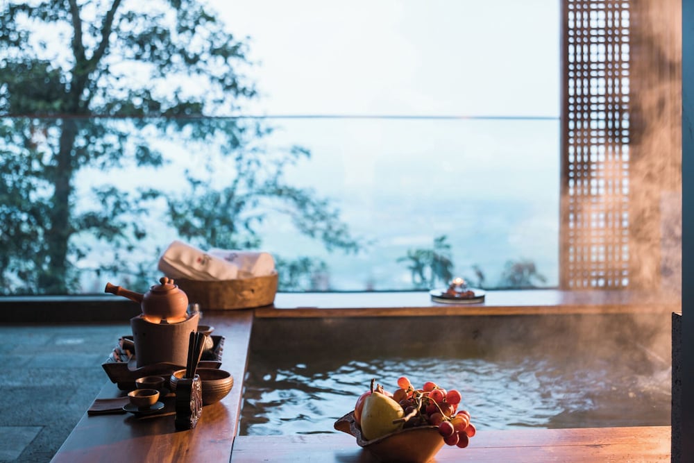 Tengchong Budu Hot Spring Resort Hotel