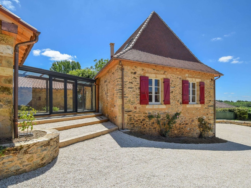 Hilltop Cottage With Pool photo 4