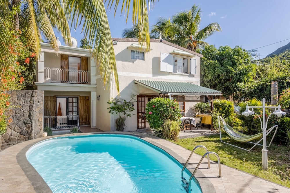 Villa with Heated Pool