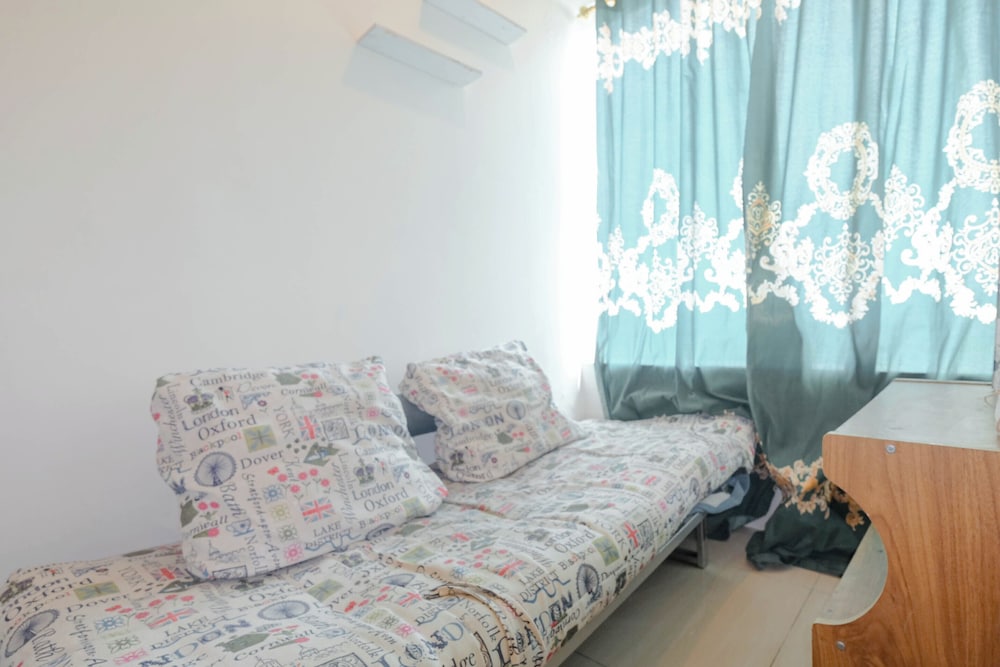 Neutral Studio Room At Grand Kamala Lagoon Apartment