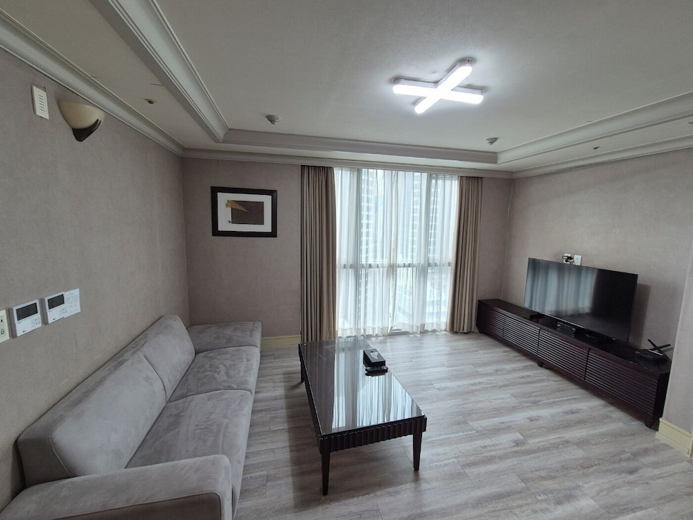 W Residence Hotel Centum City 75
