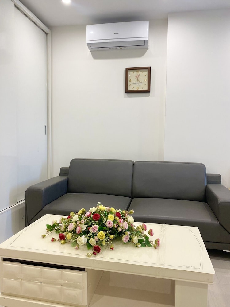 Hanoi Vacations - Smart City Vinhomes Nam Tu Liem Apartment - Property Image 8
