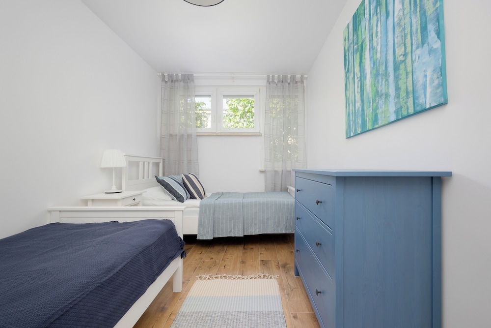 Cozy Two-bedroom Apartment by Renters view 5