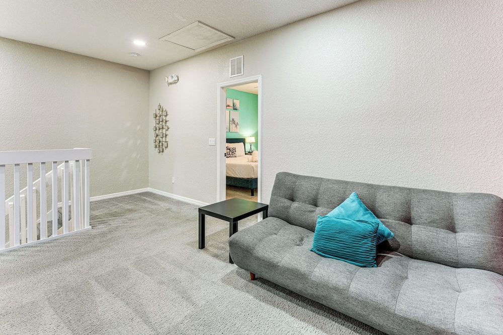 Resort Amenities, Screened Lanai: Kissimmee Escape
