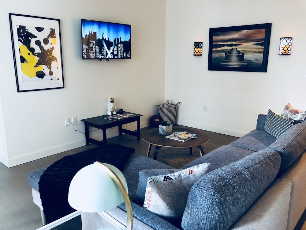 New Lyfe Finest Luxury Apartment