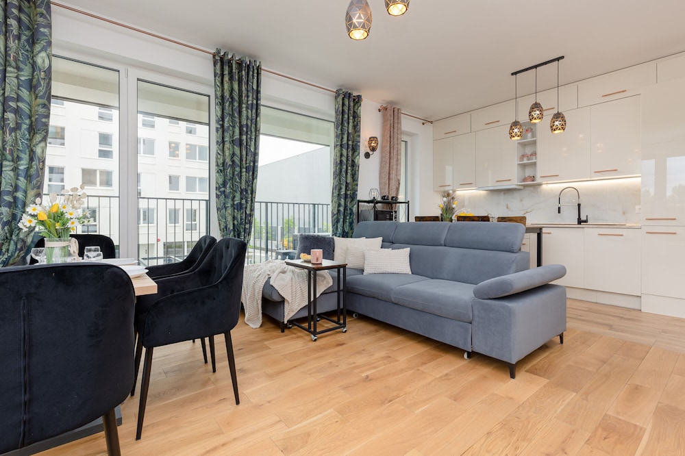 Apartment Kotsisa + Parking by Renters view 2
