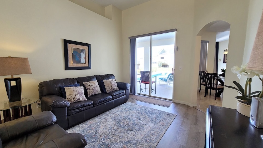 WR1057DL 4 Bedroom Villa in Westridge 4 Home