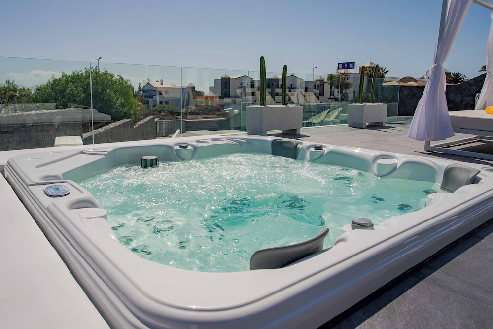 Villa Infinity