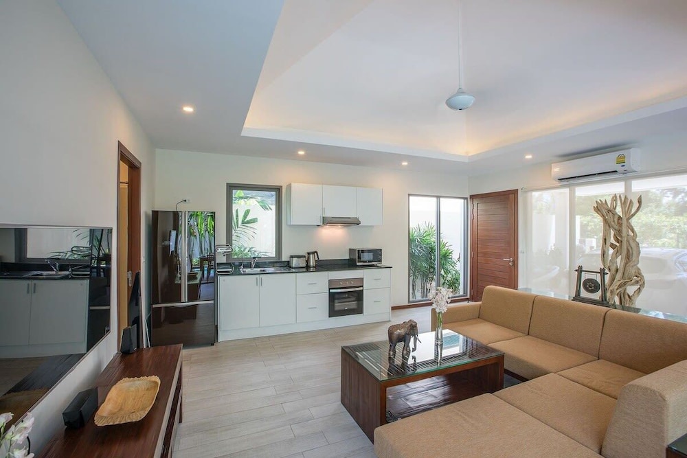 Laem Ka Residence by Tropiclook