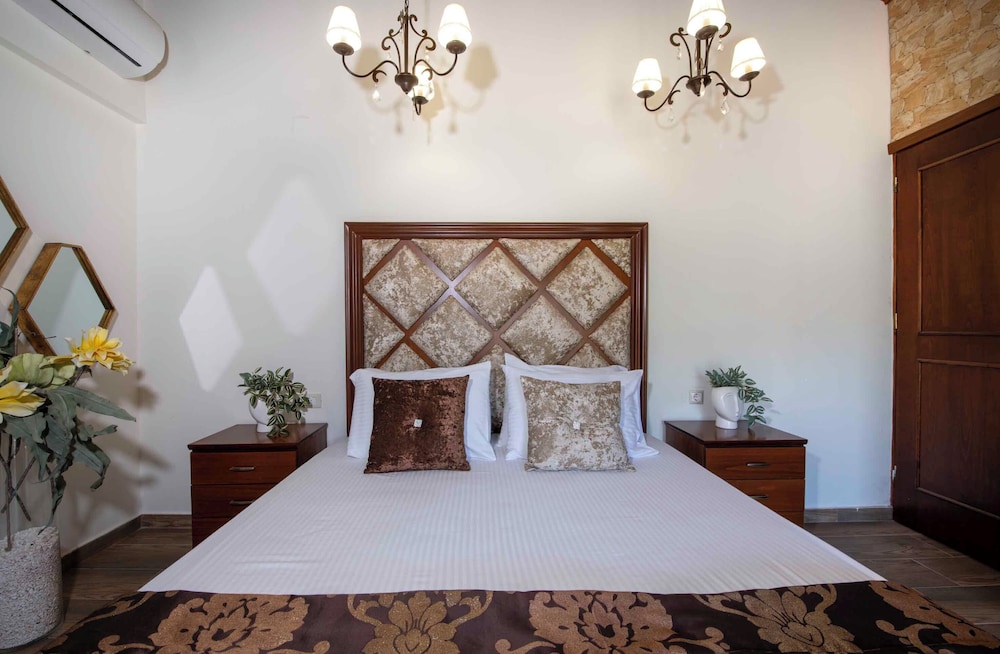 Geroulios Kastro Villas