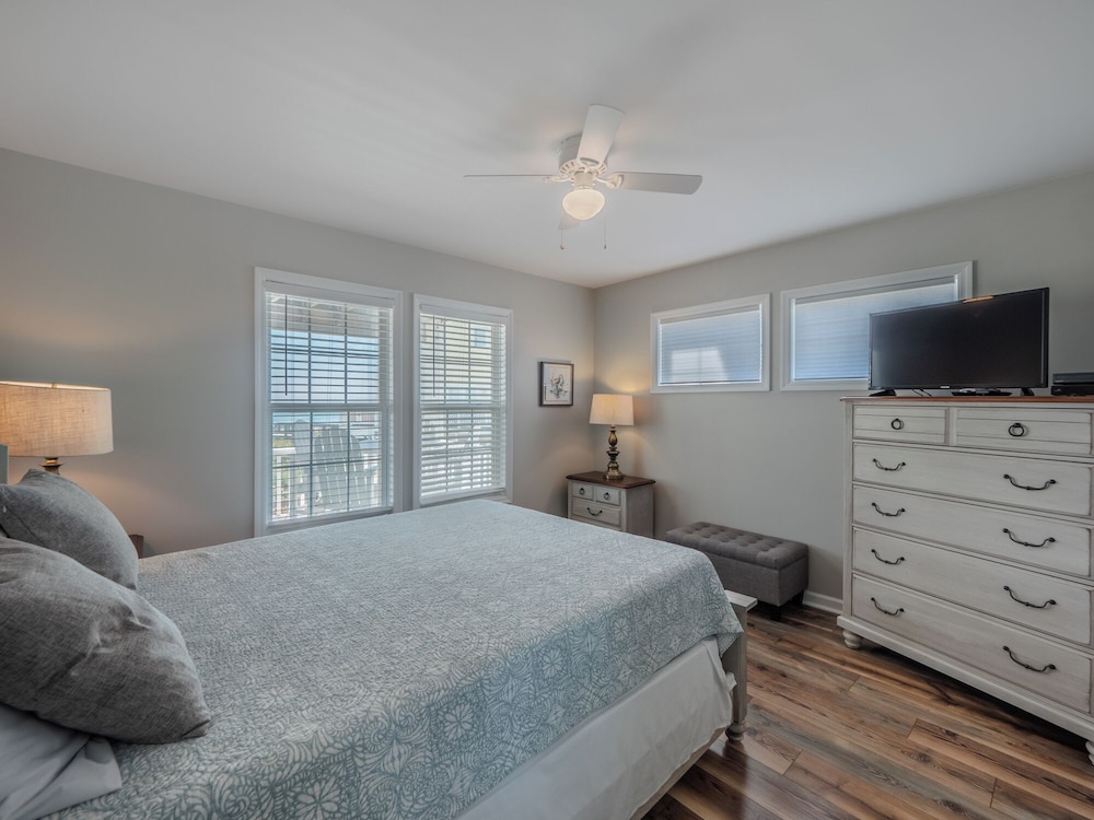 Shore Therapy by Topsail Realty