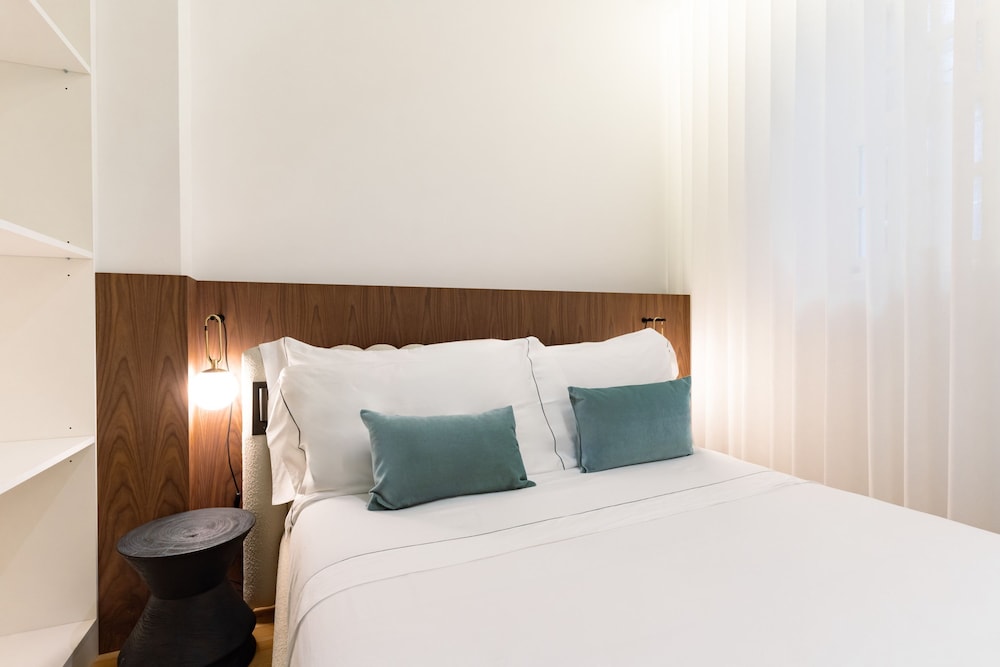 Feel Porto Cl Rigos Charm Flat 1 2