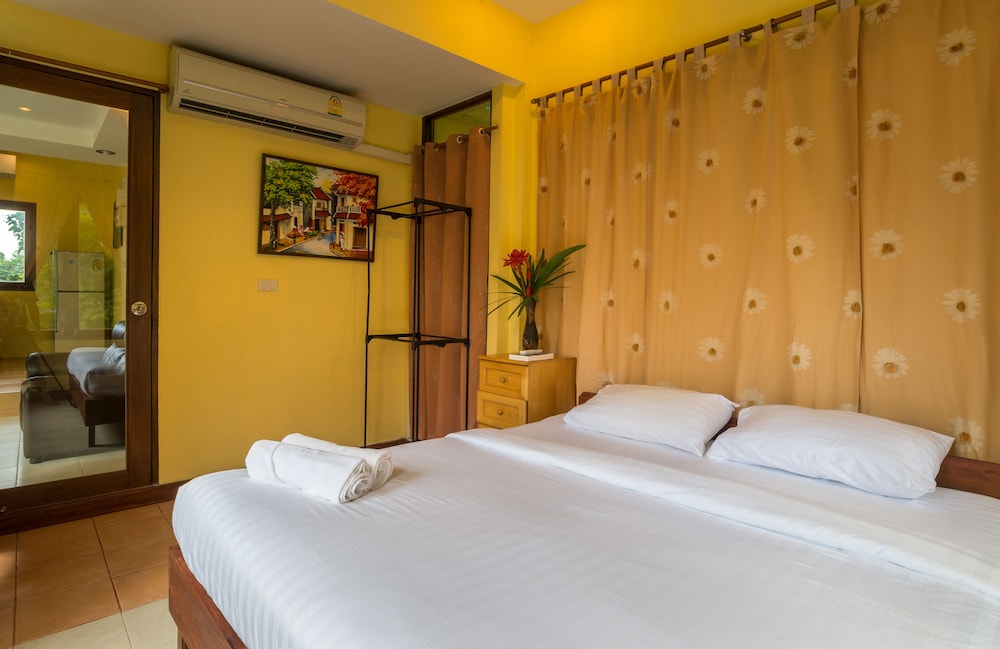 Krabi Green Hill Pool Villas