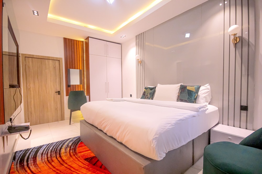 Greyfield Apartments view 5