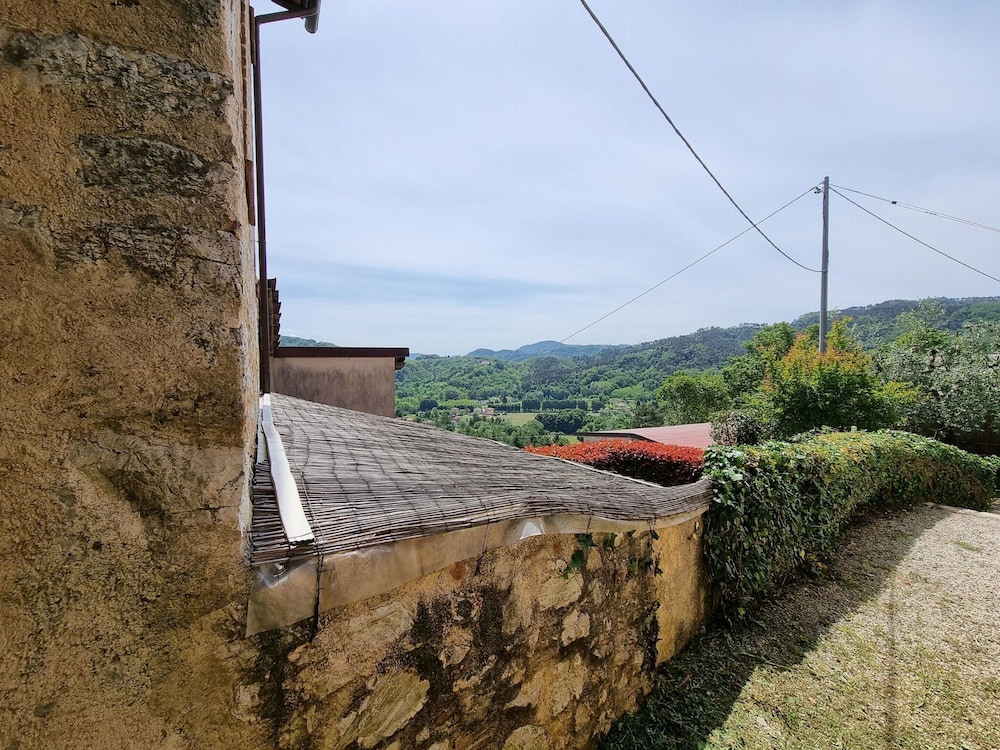 Apartment in Orbicciano With Pool