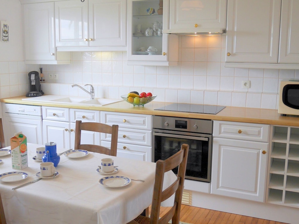 Semi-detached House, Plouguerneau view 5