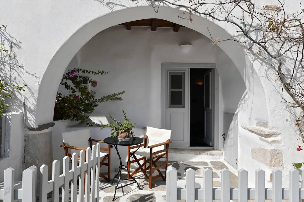 Kastro Cozy Guesthouse photo 5