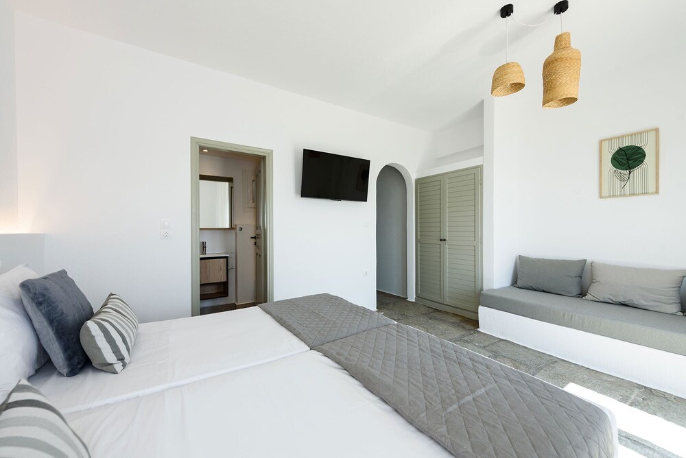 Phaedrus Living: Paros Cycladic Residences 7