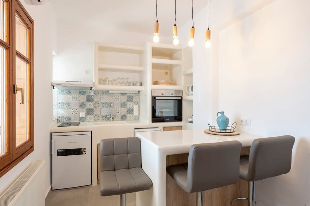 Theodora s Suite in Agios Charalampos