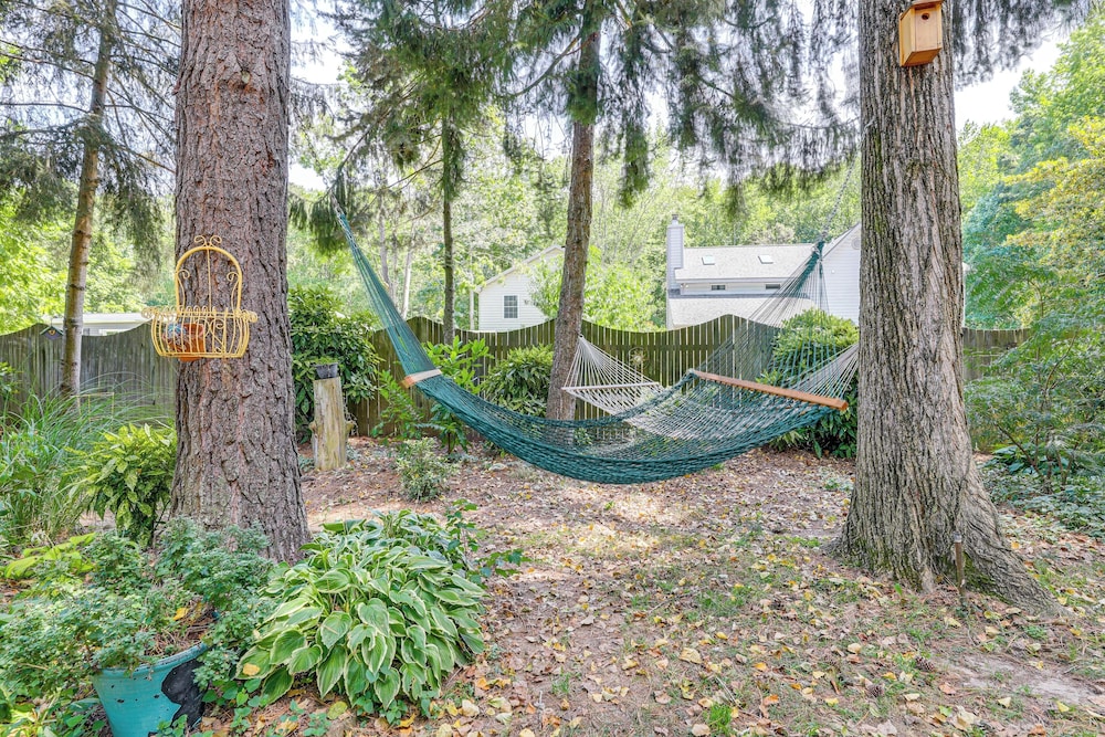 Unique & Artistic Retreat Near Rehoboth Beach!