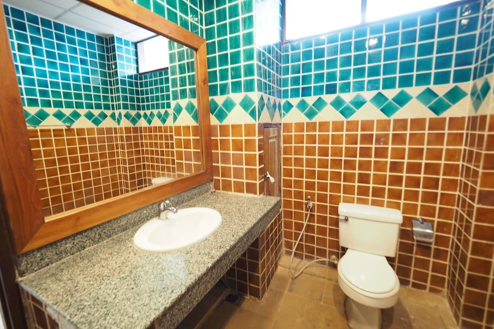 Fah Place Hotel