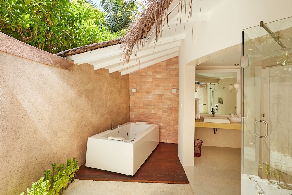 Sun Siyam Vilu Reef - All Inclusive