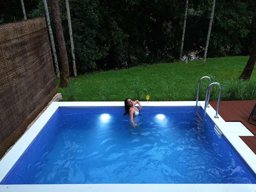 Hipnoetic Goa -Private Pool Cottages