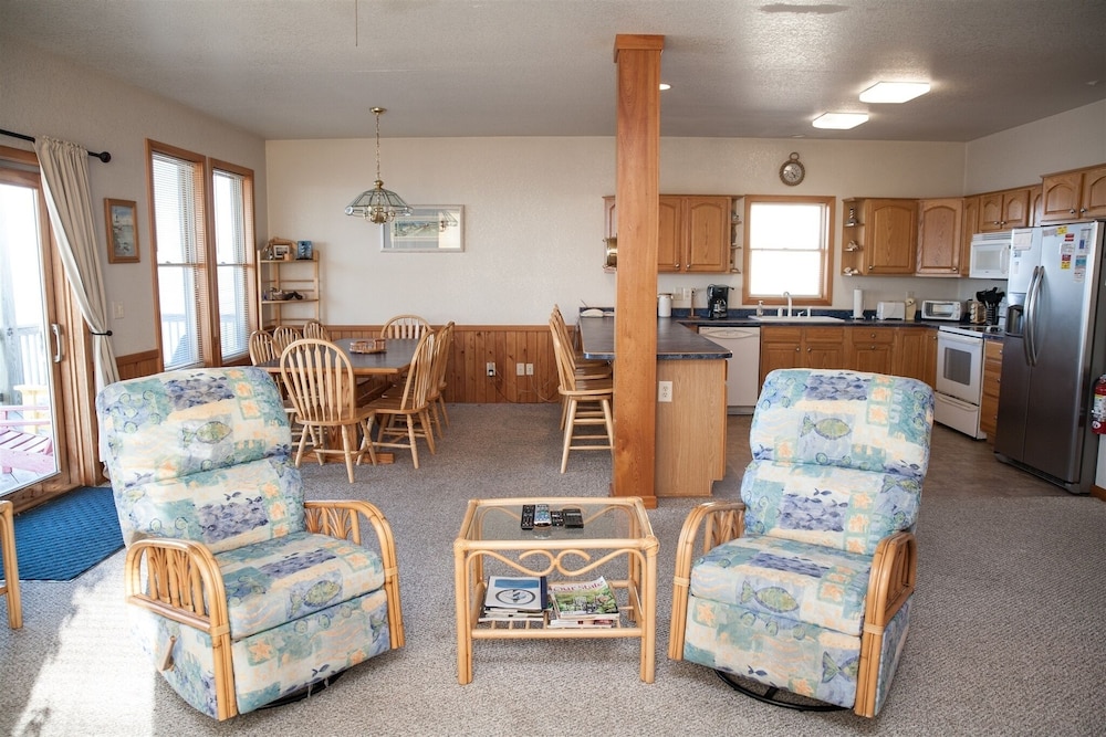 Skate Away 3 Bedroom Cottage by RedAwning