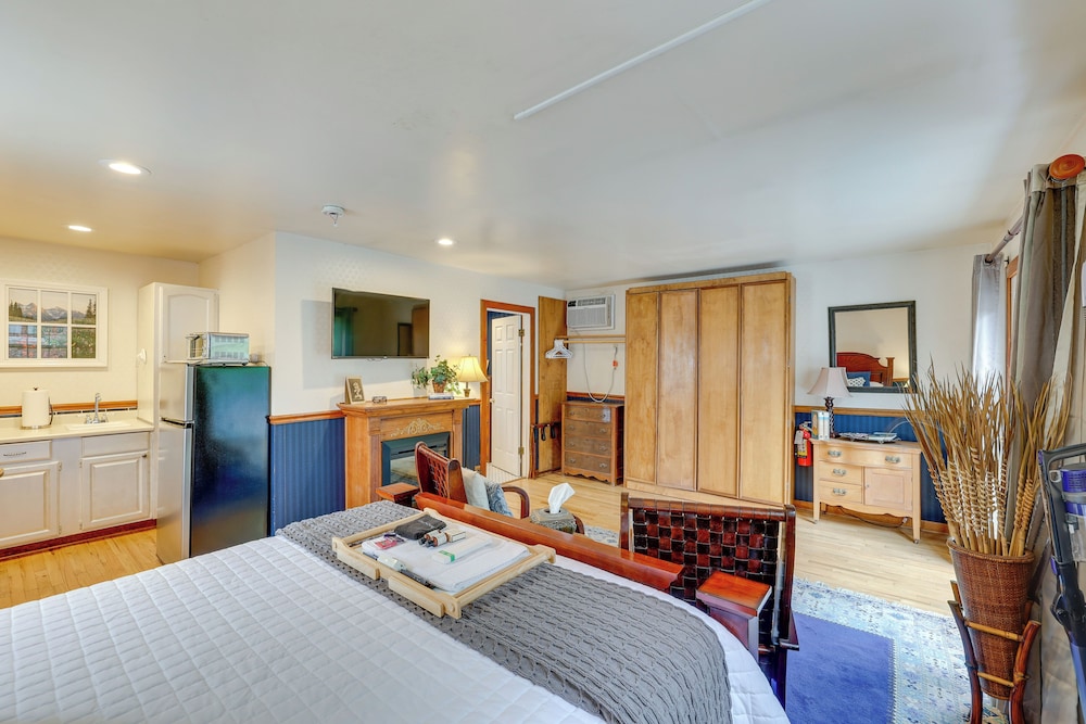 Historic Boise Studio w/ Courtyard, Blocks to Dtwn
