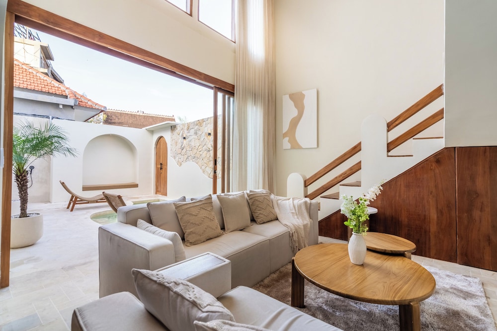3BR Luxe Pool Villa Anaya