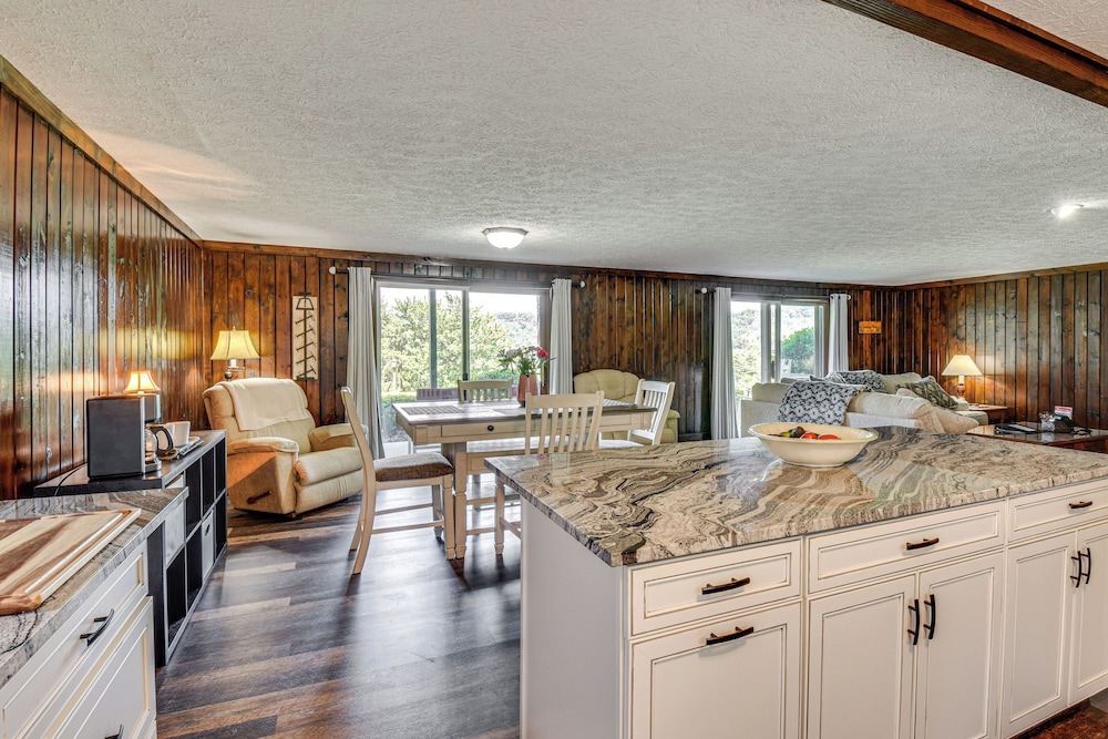 Tee Off in the Mtns: Sky Valley Condo w/ View!