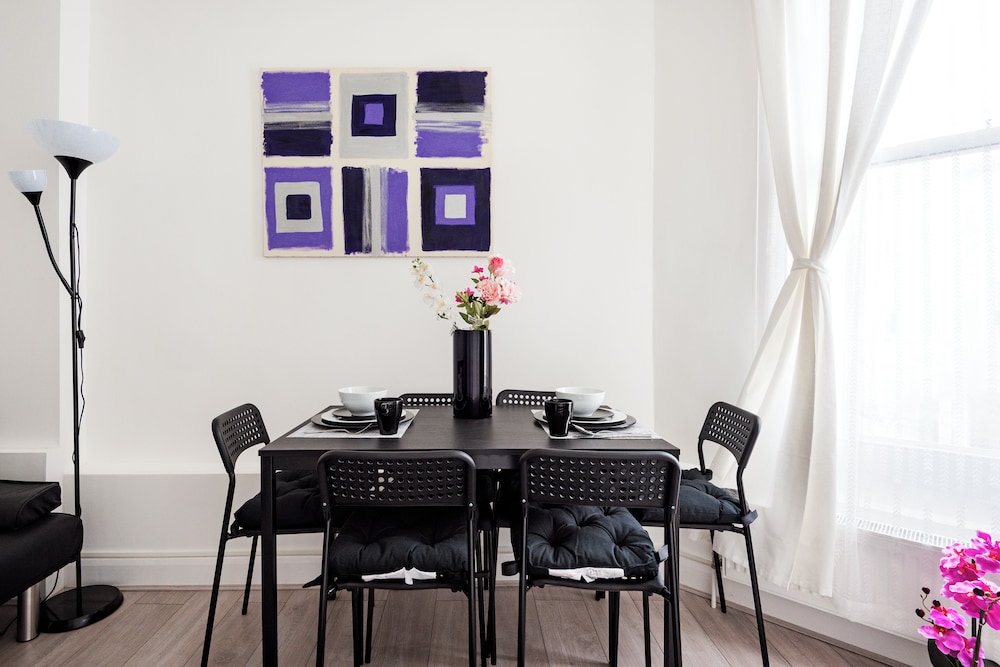 The Armadale Road Residence 1